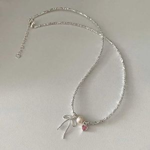 Hänghalsband minar lyxiga rosa färg cz zirkon hjärta bowknot simulerade pärlhänge halsband för kvinnor glänsande silver vatten vågkedja choker