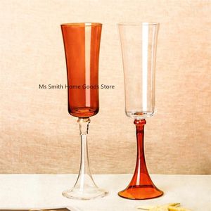 Kieliszki do wina Europejskie Wysoki Szampan w kształcie rogu w kształcie rogu do domu światło luksusowy sok likierowy kolorowy koktajl