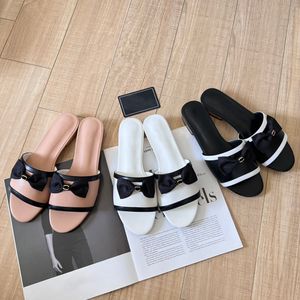 2024 Bowtie slippers Designer Womens Sandals Flat Slides Flops Scuffs Summer leather Outdoor Loafers Bath Shoes Beachwear Slipper Black White Brown fashion shoes