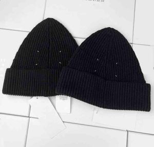 Margiela Style Autumn Winter Maar Four Corner Mark Sewing Knit Cold Hat Men and Women1459968