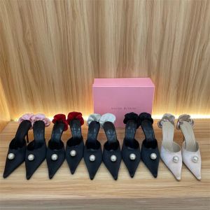 Magda Butrym Faux-Pearl Flower Gorished Satin Mules Wysokie obcasy pompki Wskazane palce u stóp Projektanci Sandały Sandały Women Evening Party Wedding Buty Factory Footwe