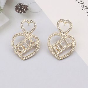 Famous Designer Earring Brand Letter Ear Stud Classic Fashion Earrings for Wedding Party Gift Jewelry Accessories 20Style