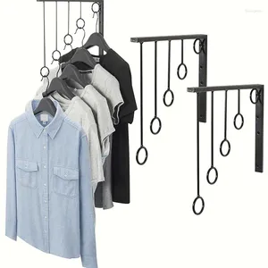 フック1PCヨーロッパスタイルのベッドルーム収納ラック錬鉄製の衣料品ディスプレイスタンドウォールフレームは5本のリングハンガーフックを吊っています