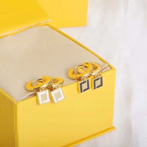 Markenbuchstaben Pandant Ohrringe Luxus Gold Ohrring Designer Schmuck für Frauen Klassiker Gold Stud Bod Accessoires Geschenke mit Box -3