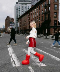 2023 Big Red Stiefel Astro Red Solid Rund Toe Flat Gummistiefel Trendy Shoes6239204