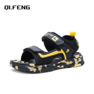 Sandalen Sommerpopulär Haken und Loop Schnalle Camouflage Strand Sandalen für Kinder Sport Slider Jungen Leichtes Non -Slip -Schuhesl240510