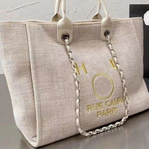 Luxury CH Large Women's Beach Bags Handväskor Brand Canvas Packs broderade klassiska kvinnor Evening Bag Högkvalitativ stor handväska Desi 267Z