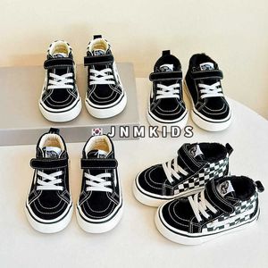 Sneakers 2023 Spring and Autumn New Childrens High Top Canvas Shoes Checkerboard Checkered Boys Girls Breathable Board Kindergarten Baby Cloth H240513