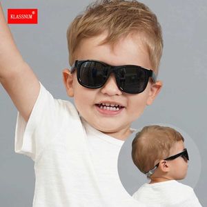 Óculos de sol Os óculos de sol polarizados de crianças 1 2 anos 3 anos e meninas óculos de segurança de segurança do bebê Anti -UV400 moldura macia com corda D240513