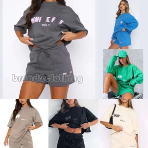 Tasarımcı Kadın Takipleri Beyaz İki Parça Kısa Setler Sweatheruit Kadın Hoodies Hoody Pantolonlu Sweatshirt bayanlar Gevşek Tişört Spor Kadın Giysileri S-XXL