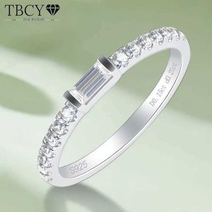Bröllopsringar TBCYD 0,36CTTW D Färgglada Jadeite Cut Mosonite Ring för kvinnor S925 Silver Round Diamond Finger Luxury Jewelry Q240511