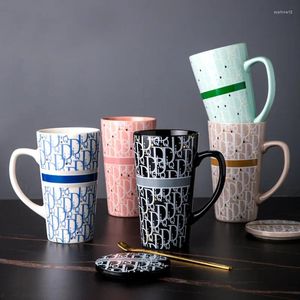 Canecas 500ml Creative Capacity Coffee Cup com Infusor e Tea Cerâmica Cerâmica Sonoxless Spoon Amante Presente Presente