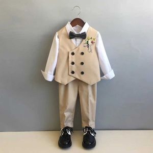 Костюмы Дети Формальный смокинг -костюм цветочные мальчики Свадебное платье Дети 1 год.