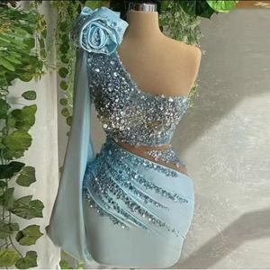 밝은 스카이 블루 파란색 짧은 칵테일 드레스 섹시한 스팽글 구슬 한 어깨 무도회 가운 맞춤형 이브닝 드레스 CG001 2295
