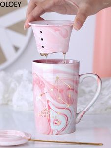 マグカップクリエイティブピンクコーヒーマグゴールド磁器骨中国タザパラカフェトラベルカップと豪華なビッグミルクティーカップ