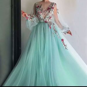 2020 Ny Pretty Mint Green Floral Embroidery Lace Prom Dresses Puff Full ärm Illusion O-Neck A-Line Party Dress Vestido Formatura 203p