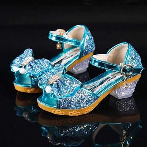 Sandals Girls Sandals Summer New Childrens Princess Shoes Little Girls High Heels Bow Knot Crystal Sandals Party Dress WeddingL240510