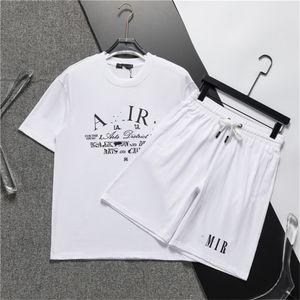Yeni Erkekler Tasarımcı Trailtsits Yaz plaj şortları kazak spor giyim setleri mektuplar yazdıran toptancılar kadın moda açık koşu tişört kısa kollu takım elbise ss