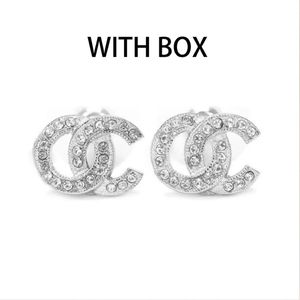 Channl Simple Small Stud Earrings Classic C Letters Gold Silver Diamond Studörhängen smycken Designer Style Mönster örhängen 310h