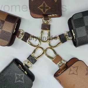 Keychains Lanyards Designer Modedesigner PU Leather Car Schlüsselketten Klassische Exquisites Luxus Key Case Schlüsselrolle Zinklegierung Buchstabe Lanyard Metall Accessoires Z7A2