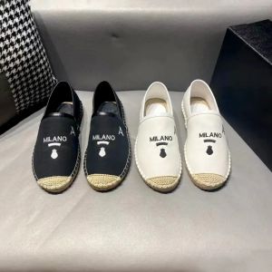 Platform Açık Balıkçı Ayakkabı Tasarımcısı Yaz Plajı Düz ​​Luxurys Loceper Canvas Erkek Kadınlar Espadrille Yeni Stil Bale Ayakkabıları Siyah Beyaz Tenis Kutu Boyutu 35-42