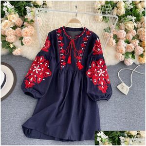 Grundläggande avslappnade klänningar Bohemian Chic Flower Brodery Lace Up Dress O-Neck Elegant Femme Vestidos 2023 Fashion New Panel Women Drop Dhlw5