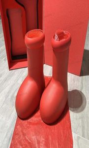 2023 stövlar män kvinnor regn stövlar designers stor röd stövel tjock botten icke-halkstövlar gummi plattform bootie mode astro pojke regnbot storlek 35-441247132