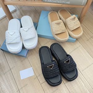 2024 NOVO PLAVE SLIPER PLAPELA RAFFIAS SLIPPERS DESIGNER WOMANS Mens Summer Summer Salto plano Casual Flips