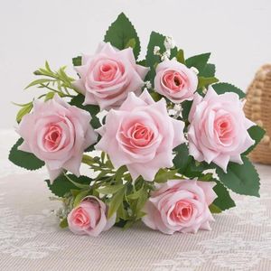 Dekorativa blommor realistiska konstgjorda rosen Fantastisk 7-huvudbordets mittpunkt för bröllopsfester långvarig ingen vissnande