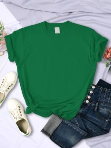 Solid Color Women T Shirts Bekväm Summer Tee Shirt All-Match Multicolor Streetwear Loose Hip Hop Kort ärm för kvinna