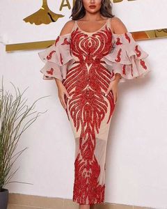 활주로 드레스 새로운 섹시한 중공 아웃 어깨 줄무늬가있는 여성을위한 반 슬리브 이브닝 드레스
