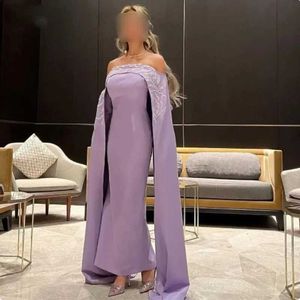 Runway Dresses Saudi Arabia Ball Dress Mermaid Off Axel spets långärmad av ryggen delad satin elegant aftonklänning 2024 Ny