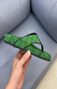 Plattformdesigner Slipper Sandaler för kvinnor Mens Slides Trend Flip Flops Leather Rubber Vshaped Woman Summer Slippers Flats Loafe6545415