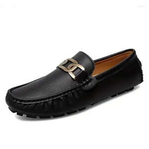 Sıradan Ayakkabı Erkek Kadınlar Metal Zincir Dekor Katı Düz ​​Loafers Yumuşak taban Moda Yürüyüş Daireleri