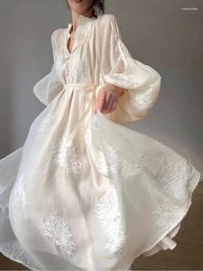 Abiti casual francese elegante ricamo floreale floreale sera abito sciolto femmina manica lanterna allaccia su cintura beige vestidos abiti da ballo da ballo