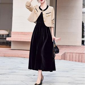 Arbeitskleider Herbst Elegante zweiteilige Set Frauen koreanische Stil Kurzmänner Balzer Jacken Spaghetti -Gurt Velvet Kleid Female Casual Slim