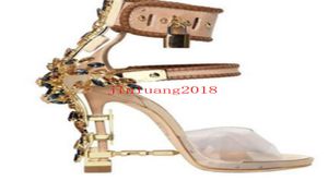 2021 Luxury Metal High Heels Crystal Women039S Shoes Women039S PVC Gladiator Sandaler Stick Ankle Strap Rhinestone Sand2405254