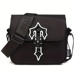 Yüksek kaliteli moda messenger çantası hafif tasarım siyah naylon crossbody büyük kapasite şık erkek omuz 240506