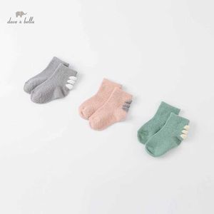 Barnstrumpor DB20261 Dave Bella Winter Fashion Baby Girl Söt solid Color Socks Fashion Childrens Girl Socks D240513