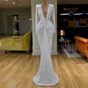 Vestidos de baile de lantejoulas brilhantes 2022 manga comprida Sexy High Slit V Neck Mermaid Gold Gold Dubai Mulheres Zuhair Murad Vestidos de noite 231s