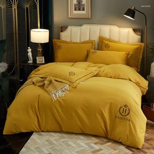 Sängkläder sätter urval av högkvalitativ bomulls-ekobrushed tyger Pure färgbroderi Miljöskydd Höst och vinter