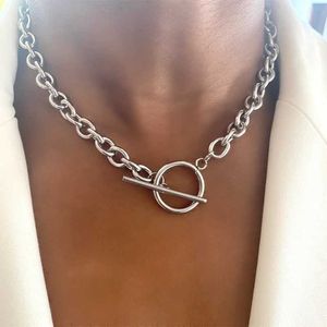 Pendant Necklaces 2023 Fashion New Short Fat Chain Necklace Womens Simple Switching Buckle Stainless Steel Chain Necklace Womens Jewelry Gifts J240513