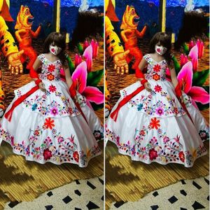 2022 Modern Flowers Embroidered Mini Quinceanera Flower Girls Dresses V-neck Cap Short Sleeve Puffy Ball Gown Layers Pageant Formal Dre 261G