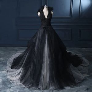 Vestidos de noiva de marfim preto e branco vintage 2024 Sexy Open Back Chapel Train Gothic Bridal Vestio