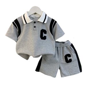 Yaz Bebek Kız Giysileri Takım Çocuklar Erkek Moda Tshirt Şortlar 2pcssets Toddler Sıradan Spor Kostümleri Çocuk Takibi 240511