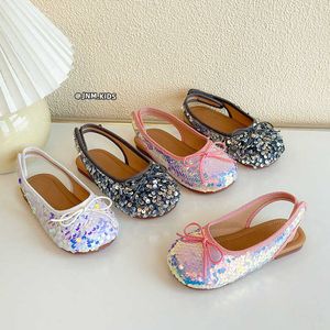 Sneakers Mermaid Girl Princess Shoes Spring/Summer New Childrens Shallow Mouth Single Crystal Silver Sequin Baby Half Sandals H240513