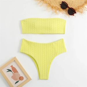 Swimwear femminile carino Yellow Bandeau Bikini perizoma Tende da bagno in vita alta Trend da bagno testurite da donna con abiti da bagno per bikini senza spalline