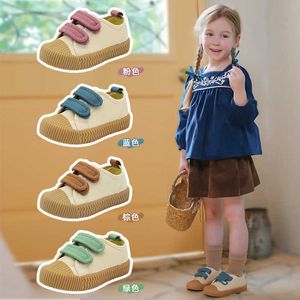 الأحذية الرياضية TS Childrens Canvas Shoes 2023 Autumn Boys and Girls Velcro Board Preschool Indoor Baby Cookie H240513