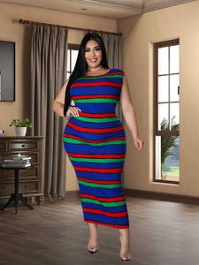 Plus -klänningar Summerklänningar 2022 Kvinnor Plus -klänningar Stripe Robes Chic et Lgantes Wholesale Dropshipping Y240510