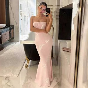 Two Piece Dress Pink Knit Strapless Women Fashion Flower Jacquard Slim Long Dresses Summer Sexy Backless Beach Birthday Party 2024 Q240511